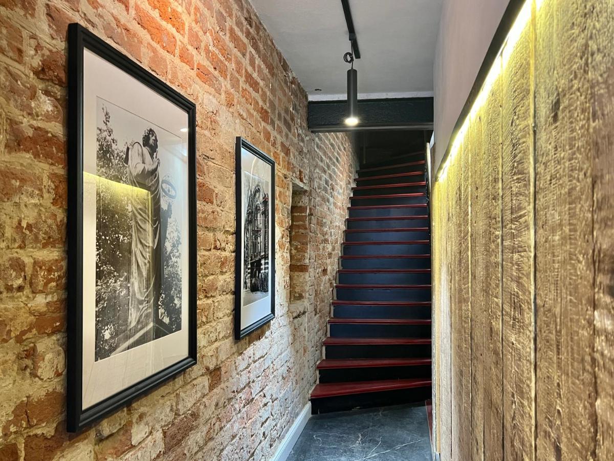 Pudrowy Apartament Old Town Design Stary Toruń Buitenkant foto